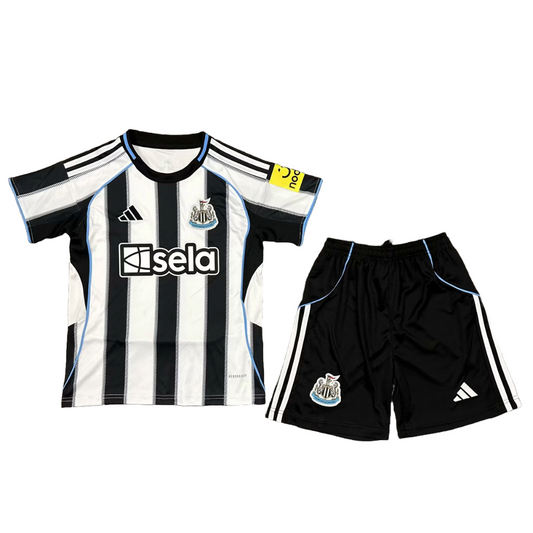 Conjunto infantil Newcastle United 2025/26 1ª Equipación